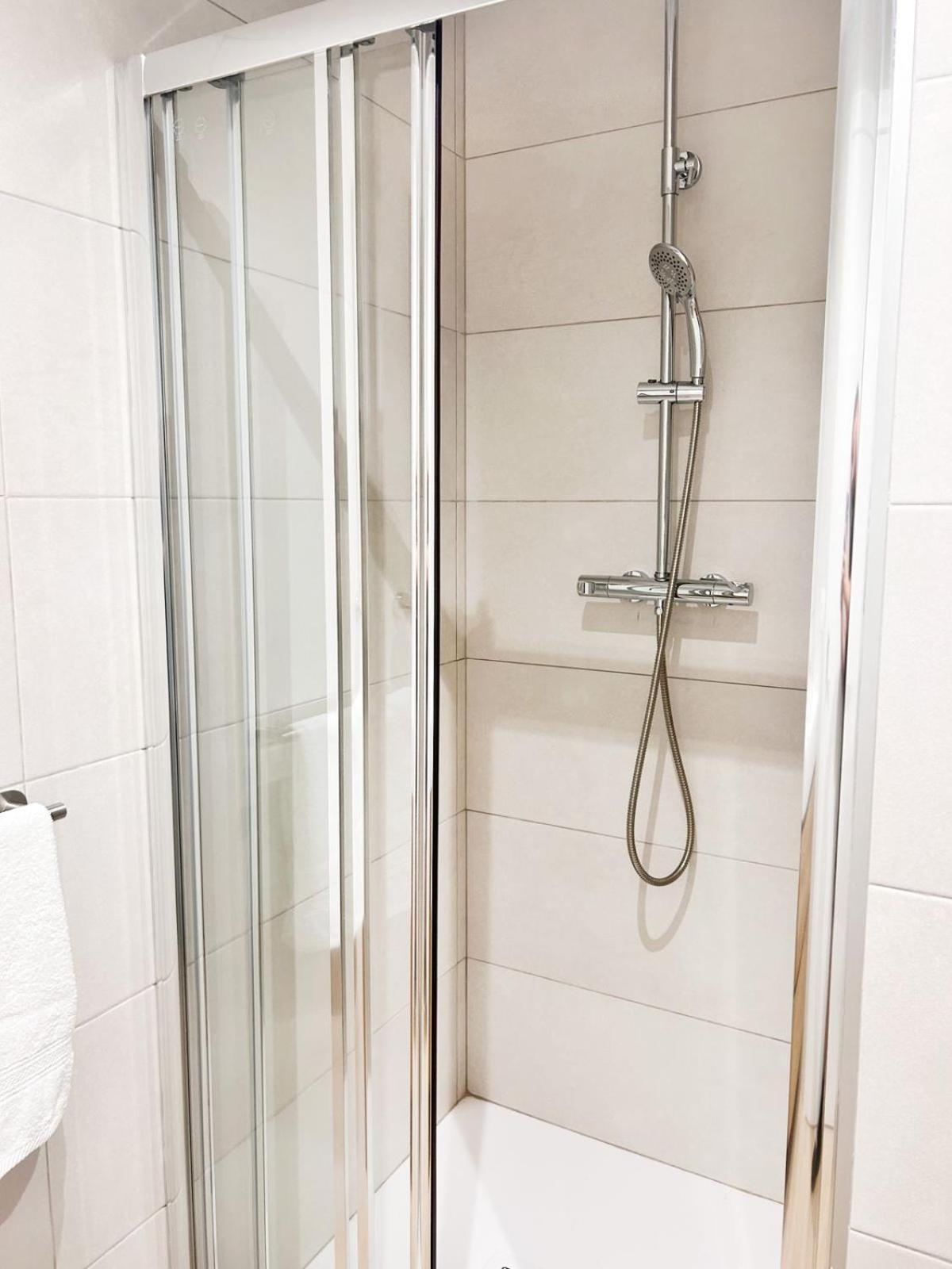 Apartamento Junto A Ruzafa Cerca Del Centro Walencja Zewnętrze zdjęcie